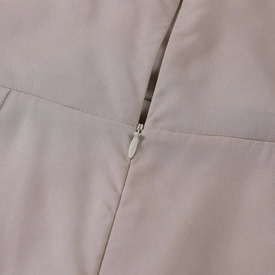 Lange Chiffon & Satijnen Jurk Met Pailletten En Elegante V-Hals