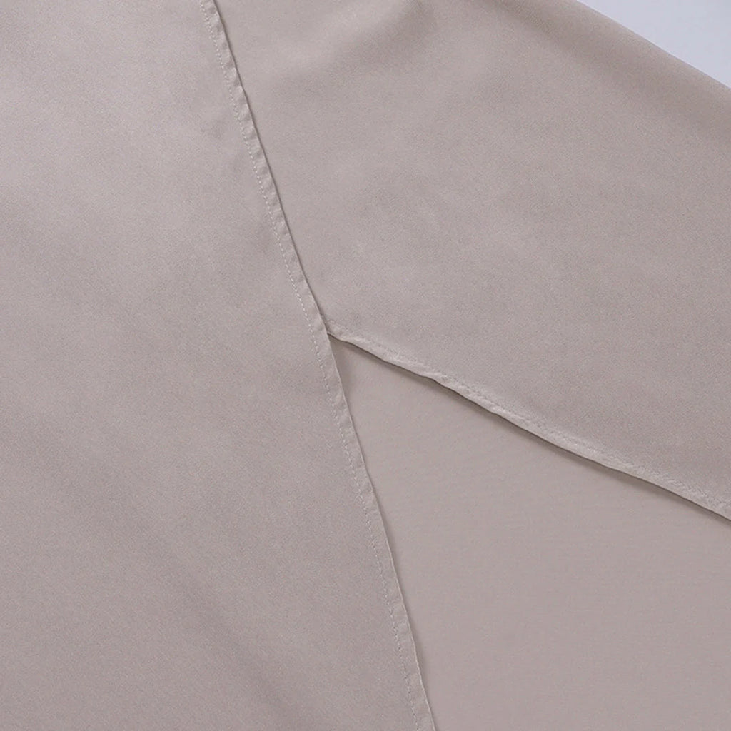 Lange Chiffon & Satijnen Jurk Met Pailletten En Elegante V-Hals